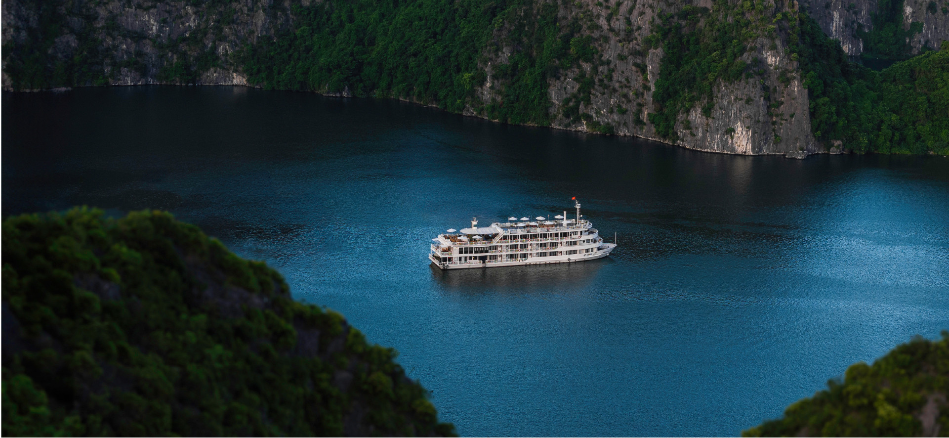 The%20Au%20Co%20Luxury%20Overnight%20Cruise%20Lan%20Ha%20Bay%20Halong%20Bay.jpg