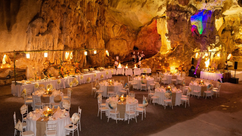 Overview set up for events in Ngu Dong Cave - Bhaya Cruises